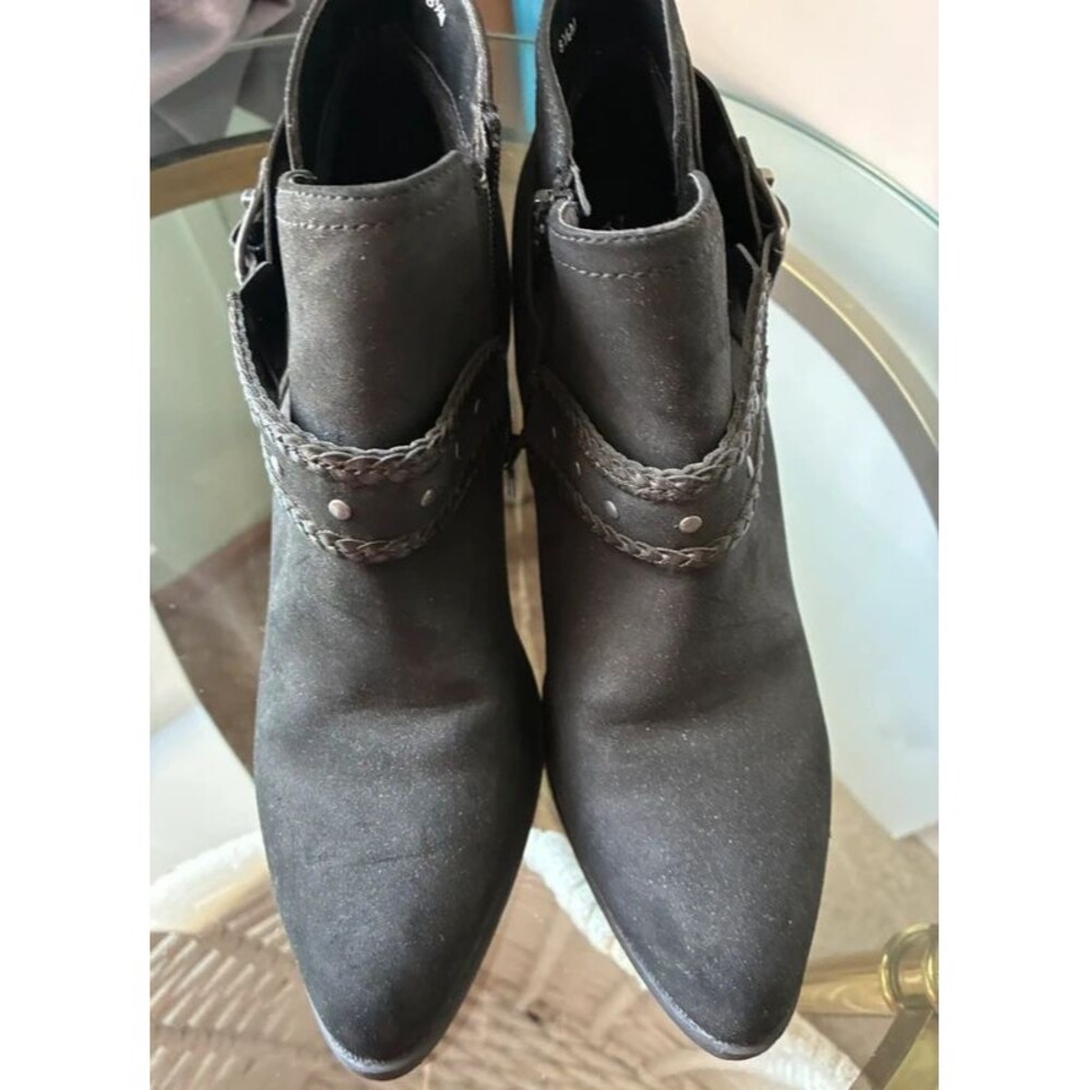 Jellypop Rhory Black Faux Suede Studded Western Ankle Booties - Size 8.5